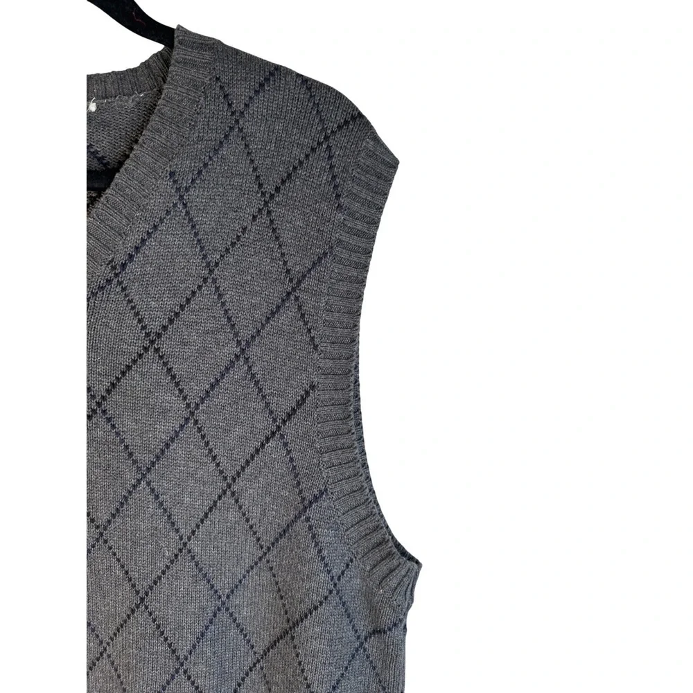 Lacoste sweater vest